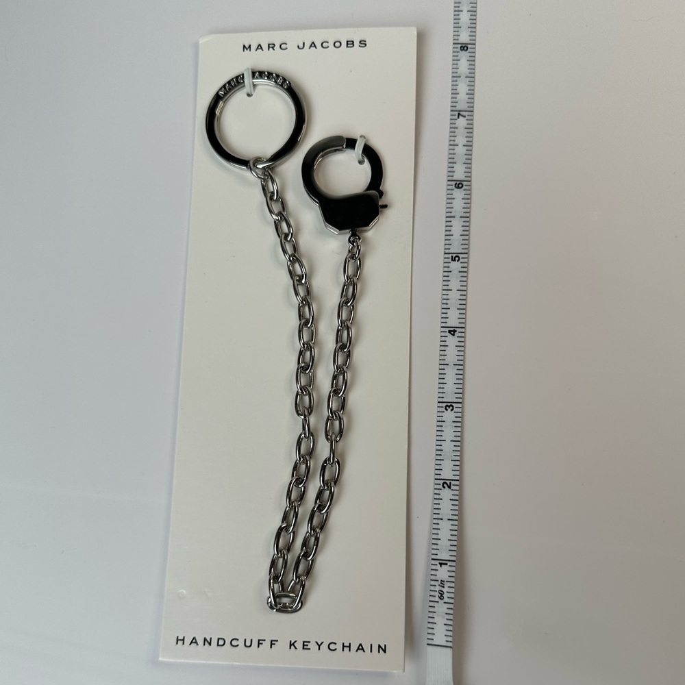 Marc Jacobs Handcuff Keychain NWT - Picture 8 of 11